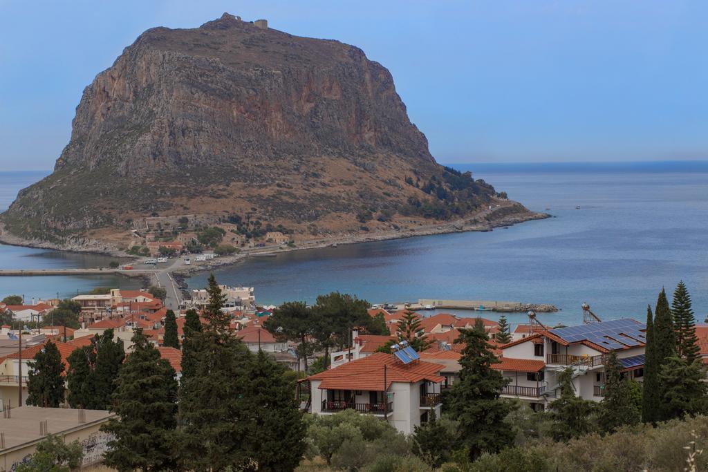 Monemvasia Green Apartments Екстериор снимка